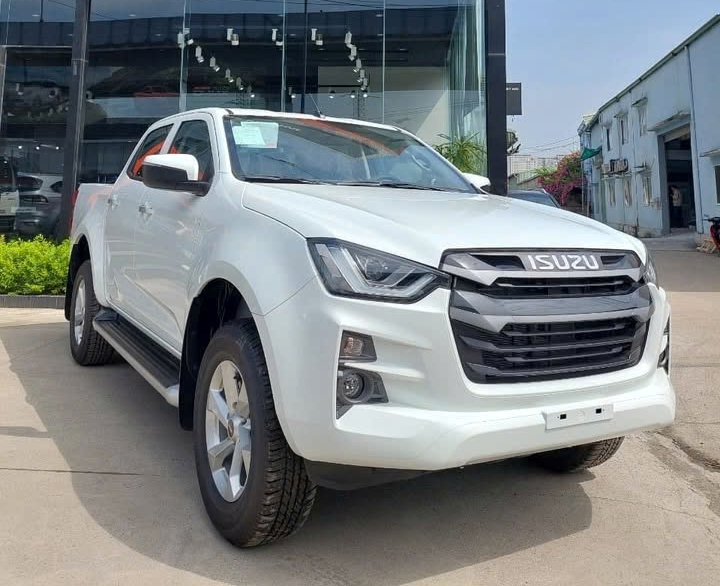 Isuzu D-Max giảm giá gần 90 triệu tại đại lý: Bản số sàn còn hơn 560 triệu, hợp dân ‘cày’ chở hàng, đi công trình- Ảnh 2.