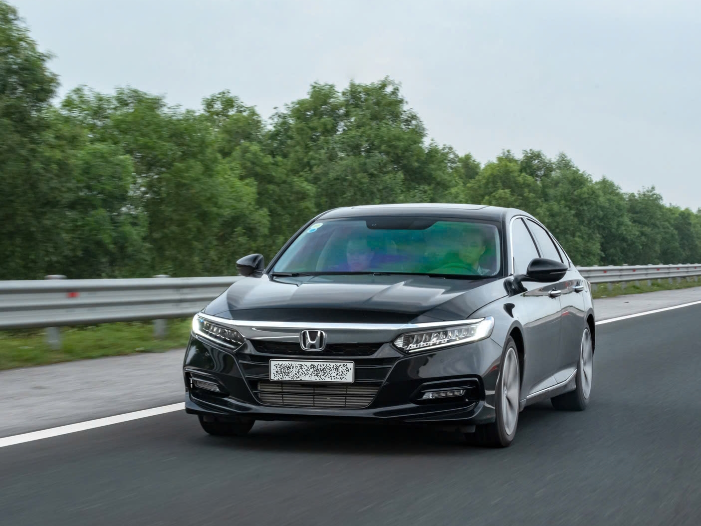 Không có thứ khách hàng cần, Honda Accord dù giảm giá sâu vẫn khó bán tại Việt Nam- Ảnh 6.