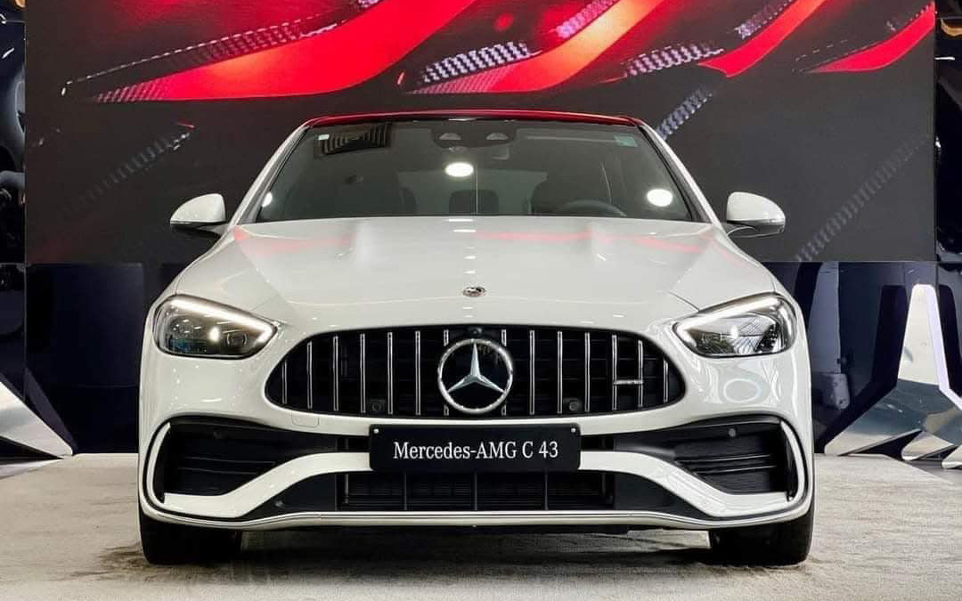 Nhiều thay đổi cho Mercedes-AMG C-Class tại Việt Nam: C 43 thêm option, C 63 giảm giá 170 triệu đồng tại đại lý- Ảnh 2.