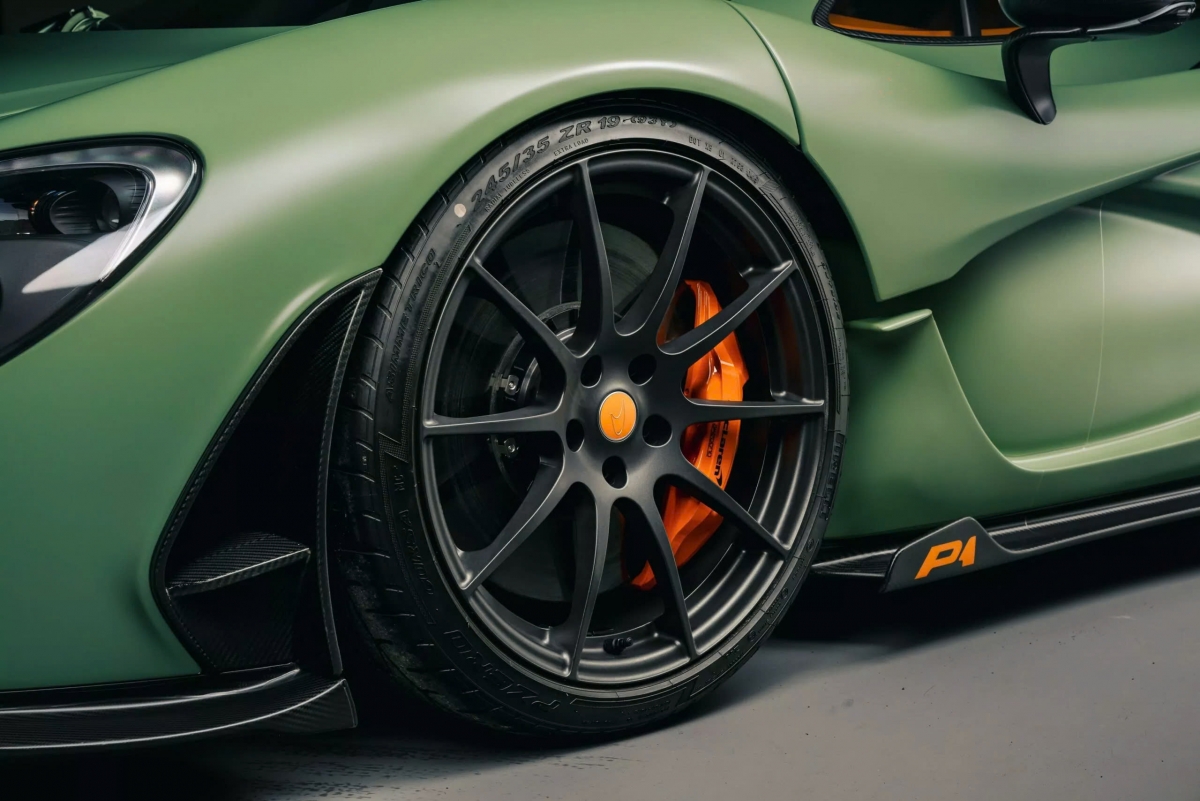 Bán đấu giá chiếc McLaren P1 duy nhất trên thế giới màu xanh lá cây Satin Camo- Ảnh 10.