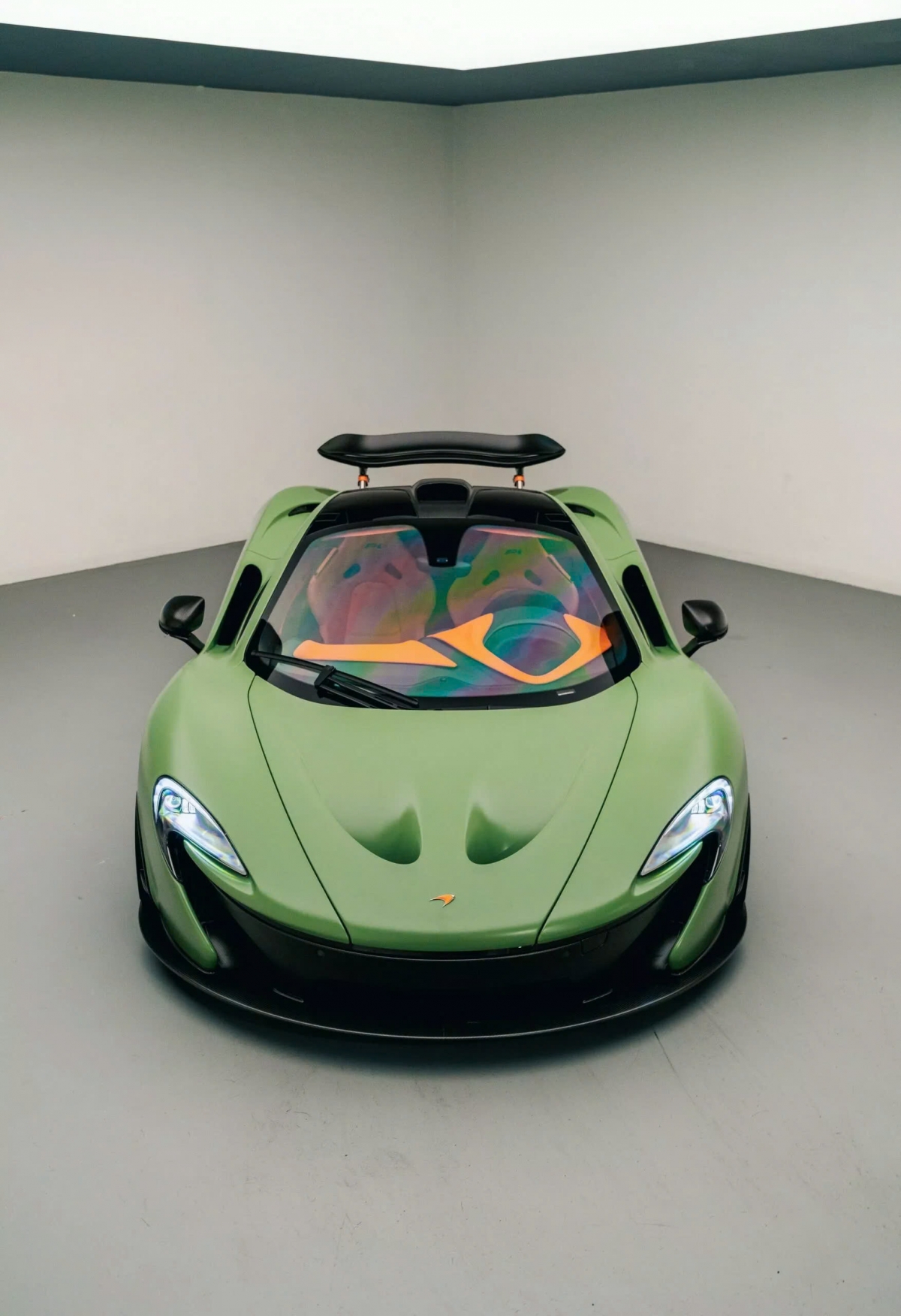 Bán đấu giá chiếc McLaren P1 duy nhất trên thế giới màu xanh lá cây Satin Camo- Ảnh 9.