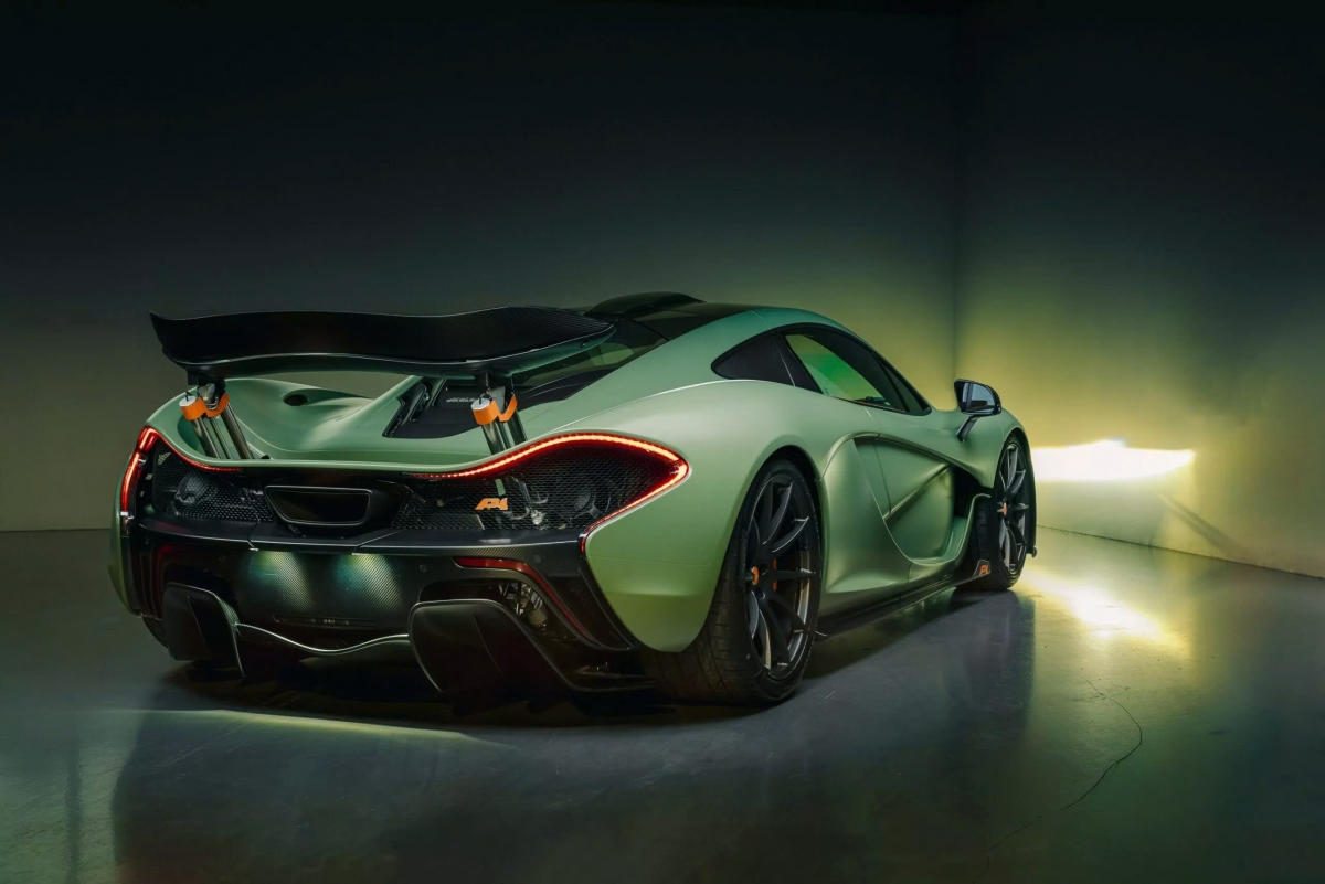 Bán đấu giá chiếc McLaren P1 duy nhất trên thế giới màu xanh lá cây Satin Camo- Ảnh 5.