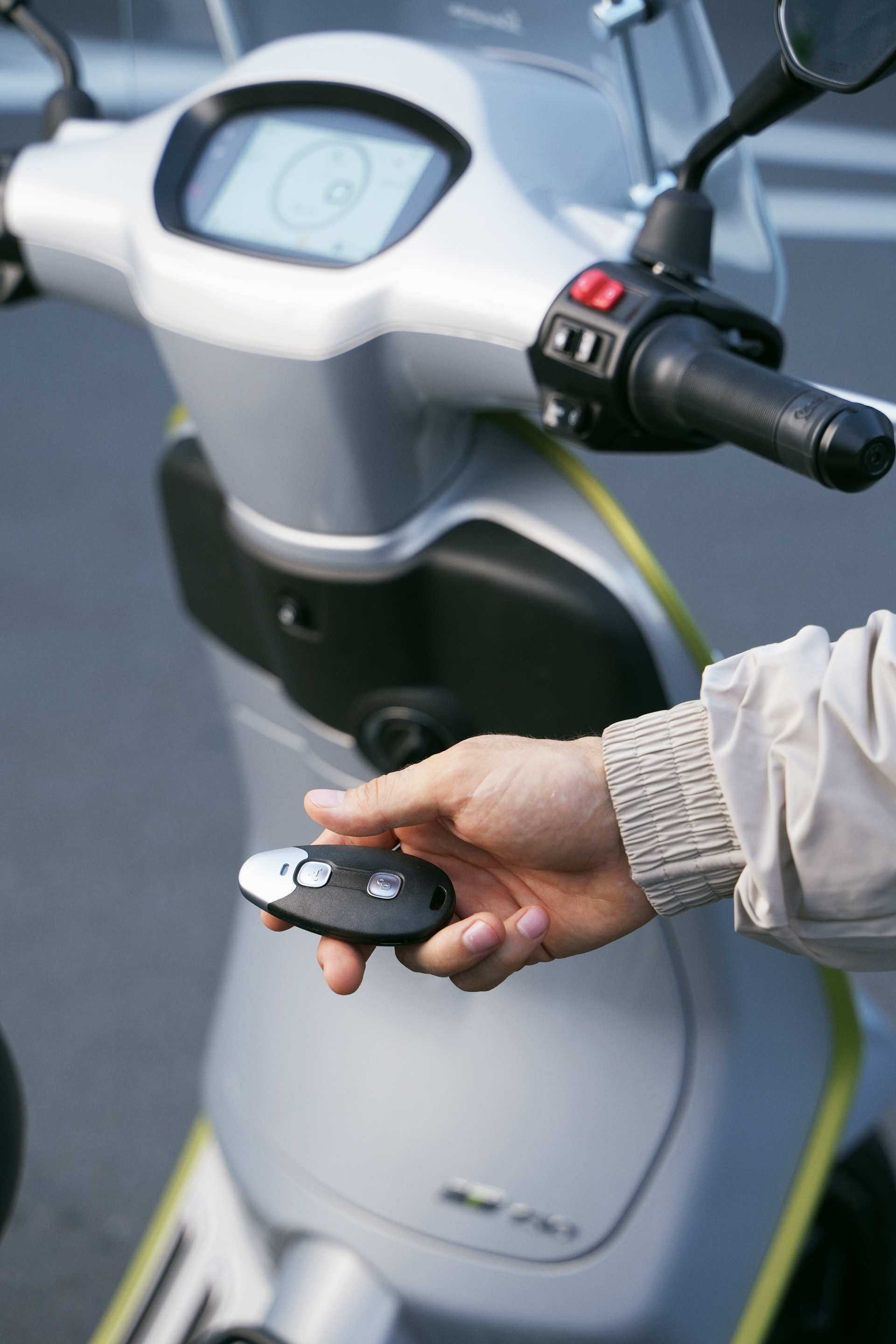 Vespa Sprint Tech ra mắt: Lần đầu Sprint có đèn viền, tích hợp điều hướng- Ảnh 3. Vespa Sprint Tech ra mắt: Lần đầu Sprint có đèn viền, tích hợp điều hướng- Ảnh 3.
