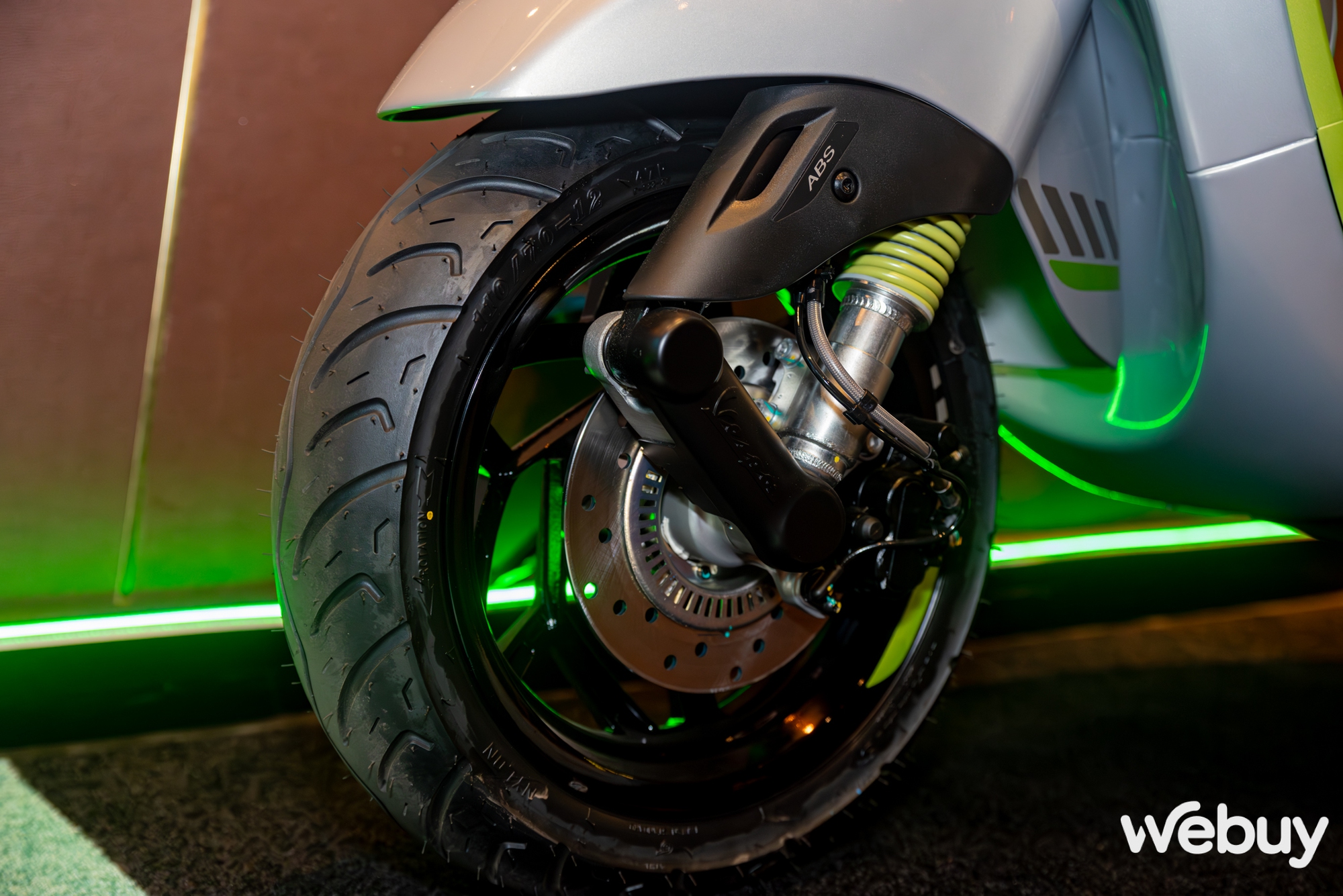 Đây là Vespa Sprint Tech: Thiết kế kinh điển của người Ý hướng tới giới trẻ Việt, có tính năng công nghệ giúp "khoe" xe tinh tế- Ảnh 20. Đây là Vespa Sprint Tech: Thiết kế kinh điển của người Ý hướng tới giới trẻ Việt, có tính năng công nghệ giúp "khoe" xe tinh tế- Ảnh 20.