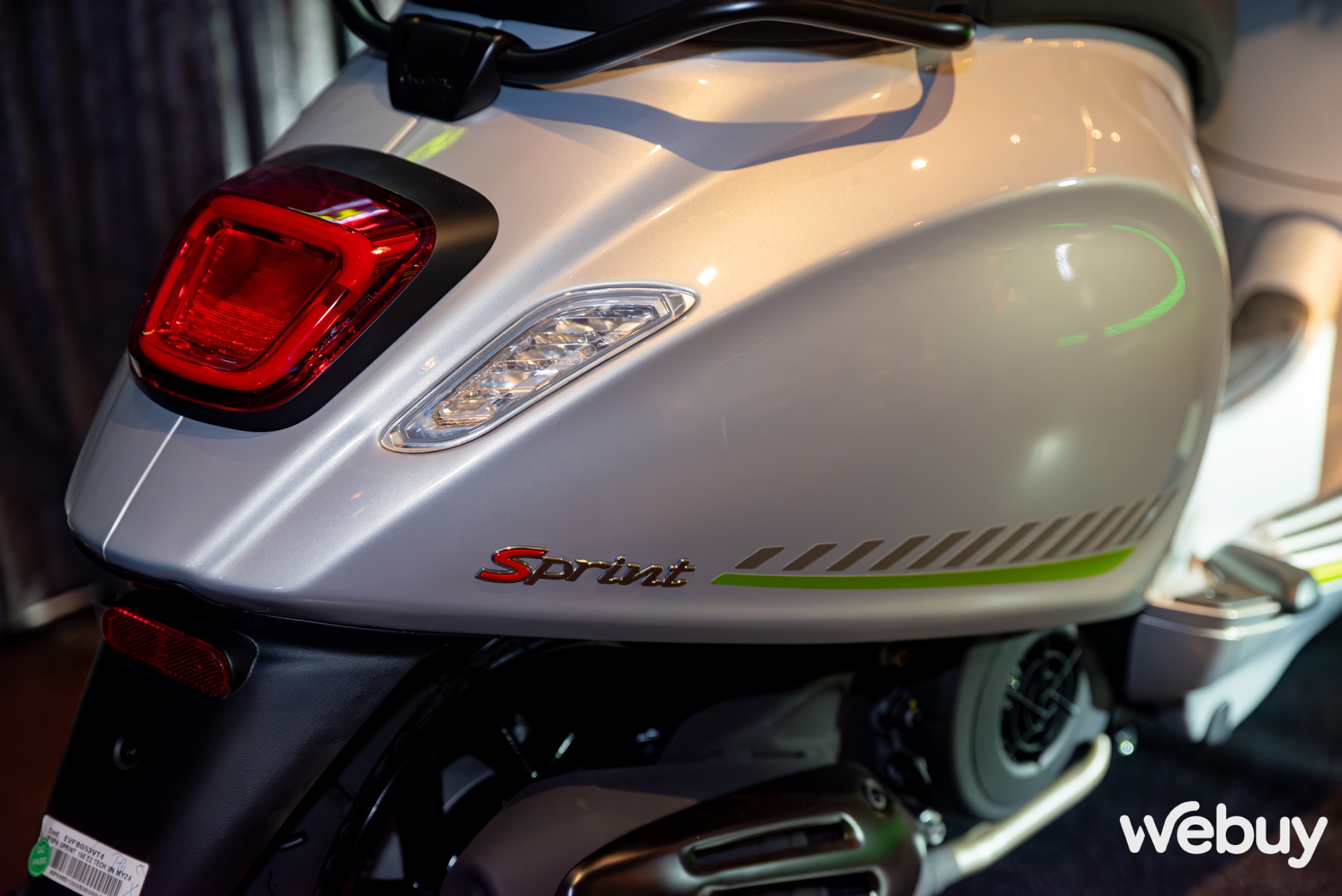 Đây là Vespa Sprint Tech: Thiết kế kinh điển của người Ý hướng tới giới trẻ Việt, có tính năng công nghệ giúp "khoe" xe tinh tế- Ảnh 22. Đây là Vespa Sprint Tech: Thiết kế kinh điển của người Ý hướng tới giới trẻ Việt, có tính năng công nghệ giúp "khoe" xe tinh tế- Ảnh 22.