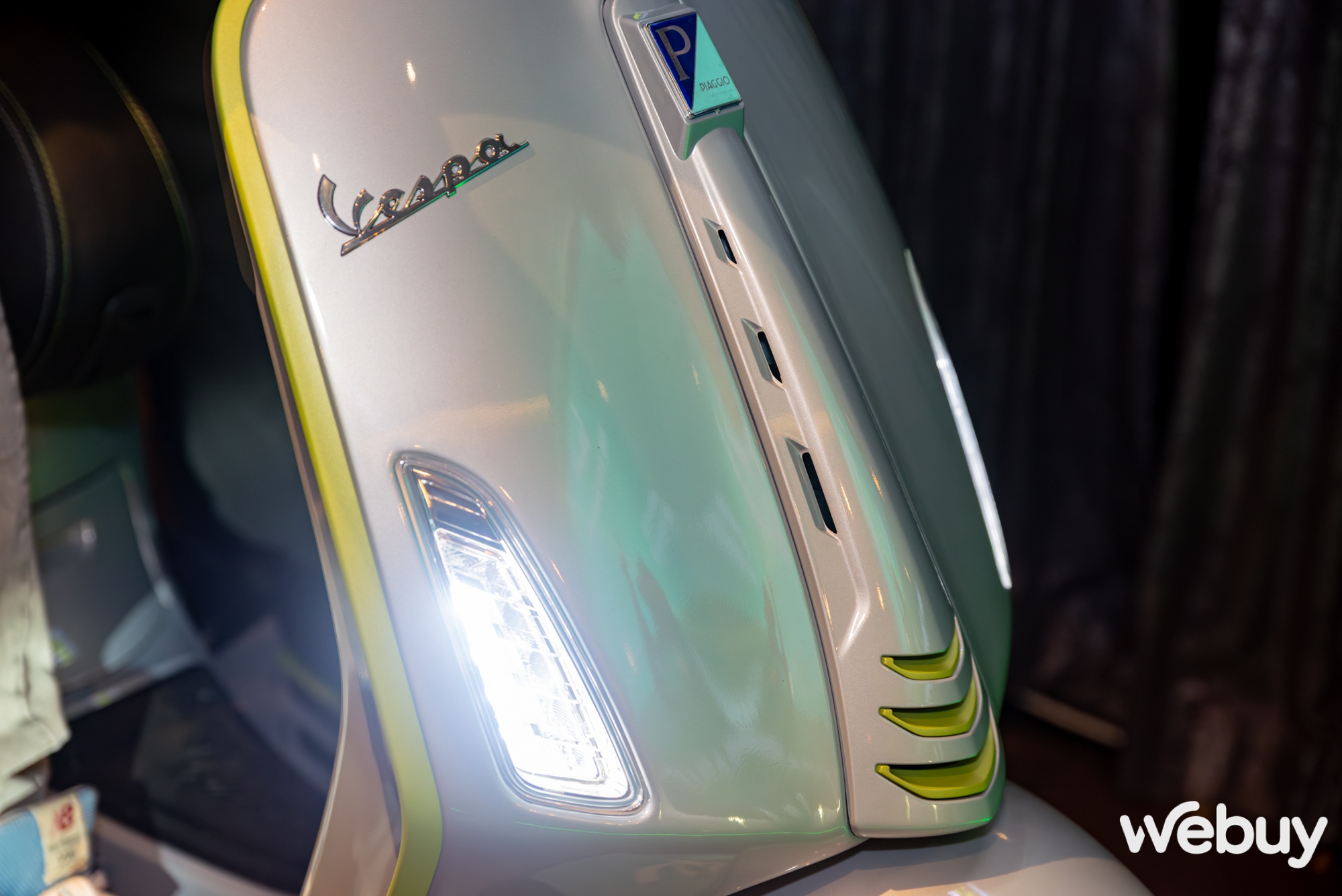 Đây là Vespa Sprint Tech: Thiết kế kinh điển của người Ý hướng tới giới trẻ Việt, có tính năng công nghệ giúp "khoe" xe tinh tế- Ảnh 23. Đây là Vespa Sprint Tech: Thiết kế kinh điển của người Ý hướng tới giới trẻ Việt, có tính năng công nghệ giúp "khoe" xe tinh tế- Ảnh 23.