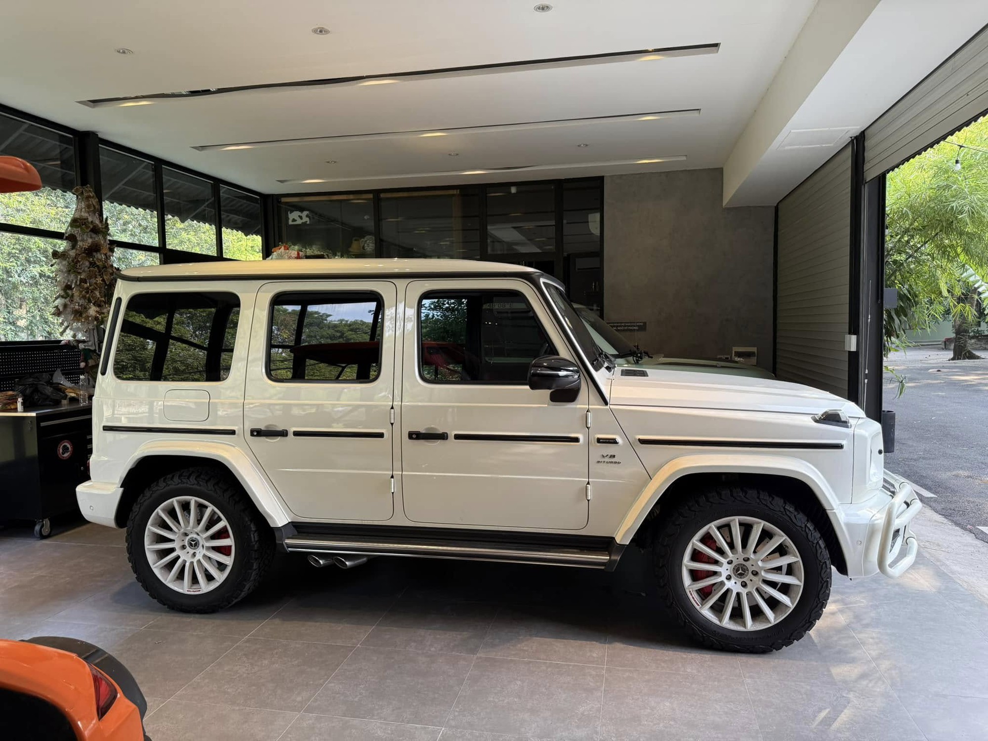 Dân chơi 9x chuyên lái xe xuyên lục địa rao bán Mercedes-AMG G 63: Có 'option' duy nhất tại Việt Nam, muốn mua phải có chứng chỉ- Ảnh 5.