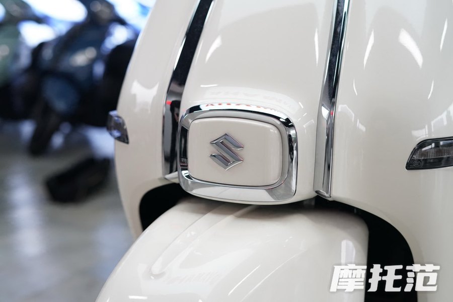Suzuki âm thầm ra mắt mẫu xe tay ga 125cc đẹp hơn nhiều các đối thủ đến từ Honda hay Yamaha mà giá chỉ hơn 35 triệu đồng- Ảnh 9. Suzuki âm thầm ra mắt mẫu xe tay ga 125cc đẹp hơn nhiều các đối thủ đến từ Honda hay Yamaha mà giá chỉ hơn 35 triệu đồng- Ảnh 9.