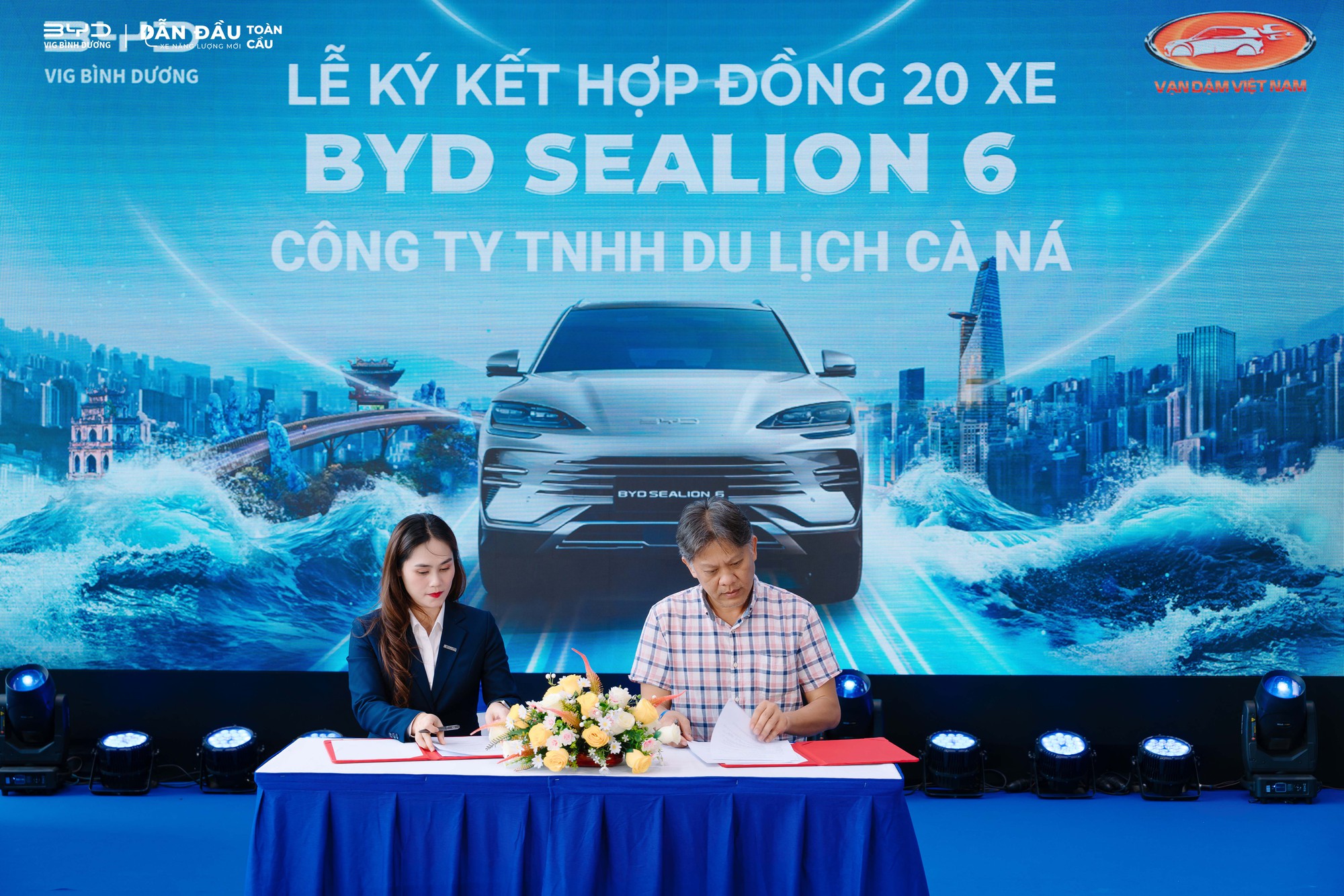 BYD VIG Bình Dương tạo cơn sốt với sự kiện ra mắt BYD Sealion 6- Ảnh 3. BYD VIG Bình Dương tạo cơn sốt với sự kiện ra mắt BYD Sealion 6- Ảnh 3.