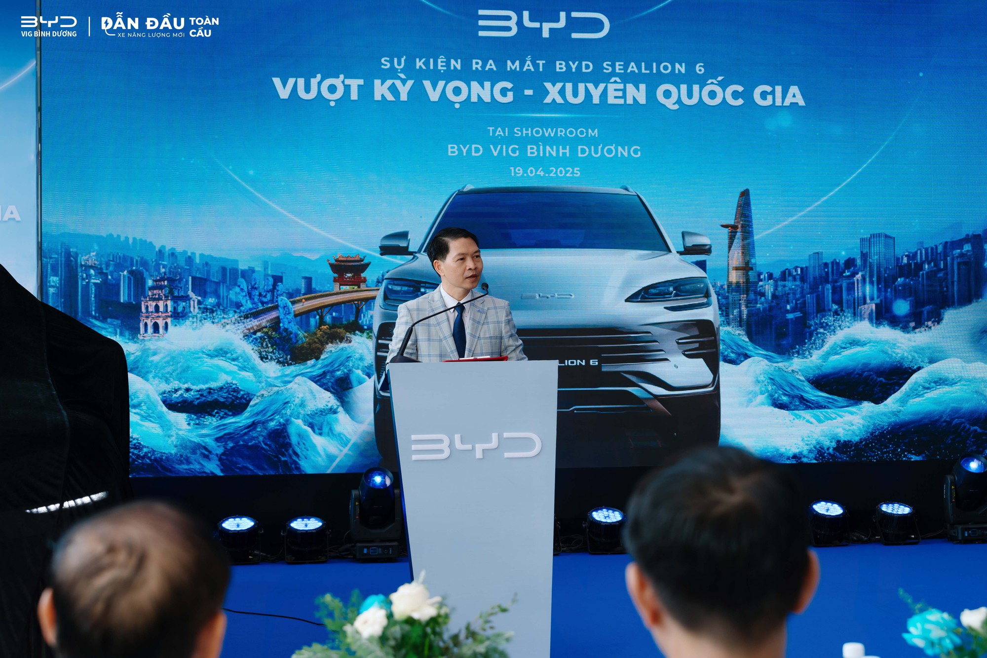 BYD VIG Bình Dương tạo cơn sốt với sự kiện ra mắt BYD Sealion 6- Ảnh 5. BYD VIG Bình Dương tạo cơn sốt với sự kiện ra mắt BYD Sealion 6- Ảnh 5.