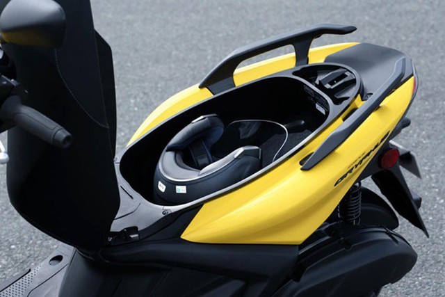 Xe ga Yamaha gây sốt nhờ thiết kế bắt mắt, một lít xăng đi gần 50km, thêm màu mới cực đẹp- Ảnh 7. Xe ga Yamaha gây sốt nhờ thiết kế bắt mắt, một lít xăng đi gần 50km, thêm màu mới cực đẹp- Ảnh 7.