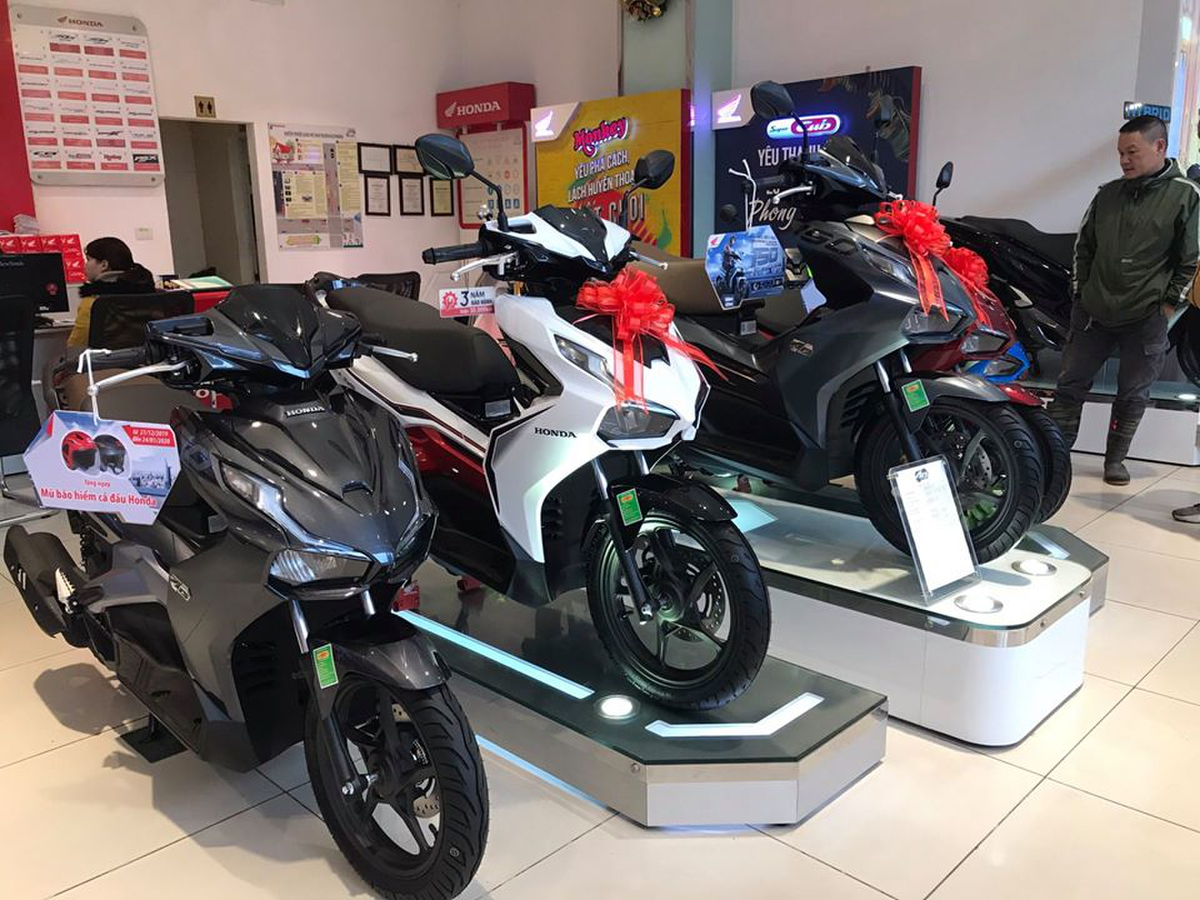 Giá xe máy Honda giảm mạnh dịp 30/4 - 1/5: SH, Vision về dưới mức đề xuất, một mẫu giảm đến 18 triệu đồng- Ảnh 2. Giá xe máy Honda giảm mạnh dịp 30/4 - 1/5: SH, Vision về dưới mức đề xuất, một mẫu giảm đến 18 triệu đồng- Ảnh 2.