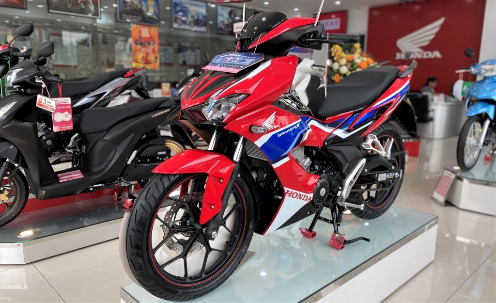 Giá xe máy Honda giảm mạnh dịp 30/4 - 1/5: SH, Vision về dưới mức đề xuất, một mẫu giảm đến 18 triệu đồng- Ảnh 4. Giá xe máy Honda giảm mạnh dịp 30/4 - 1/5: SH, Vision về dưới mức đề xuất, một mẫu giảm đến 18 triệu đồng- Ảnh 4.