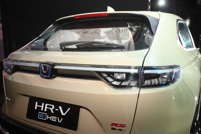 Cùng giá khoảng 700 triệu chọn Honda HR-V ‘base’ hay Mitsubishi Xforce ‘full option’, bảng này cho thấy sự khác biệt lớn về trang bị- Ảnh 3.