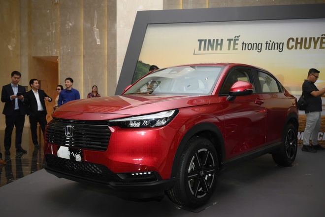 Cùng giá khoảng 700 triệu chọn Honda HR-V ‘base’ hay Mitsubishi Xforce ‘full option’, bảng này cho thấy sự khác biệt lớn về trang bị- Ảnh 1.