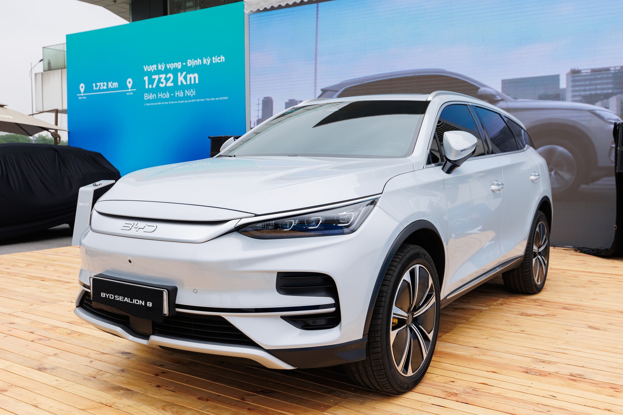 Loạt xe ra mắt Việt Nam tháng 4: Tổng giá trị hơn 75 tỷ đồng, đủ xe phổ thông đến siêu xe, đủ xe xăng đến xe điện- Ảnh 9.