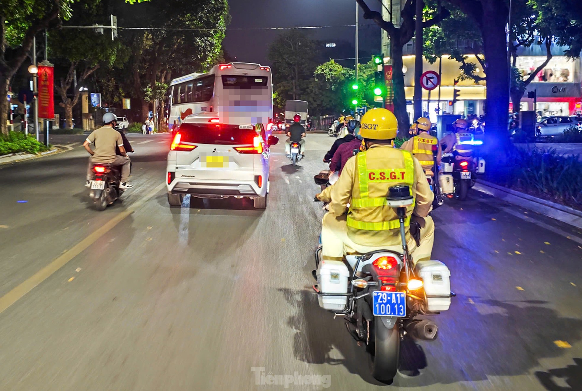 H&agrave; Nội: Uống 4 cốc bia xong đi giao h&agrave;ng cho vợ, nam t&agrave;i xế xe m&aacute;y bị phạt nặng- Ảnh 5.