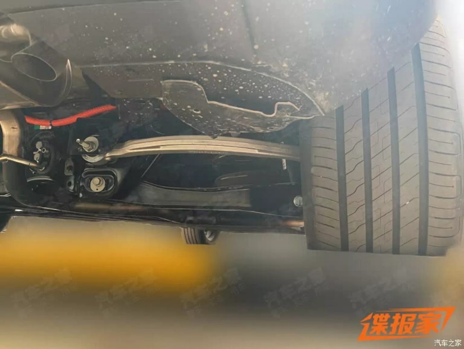 SUV mới của Ford lần đầu lộ diện với dáng hầm hố hơn Everest, góc cạnh kiểu Prado- Ảnh 7. SUV mới của Ford lần đầu lộ diện với dáng hầm hố hơn Everest, góc cạnh kiểu Prado- Ảnh 7.