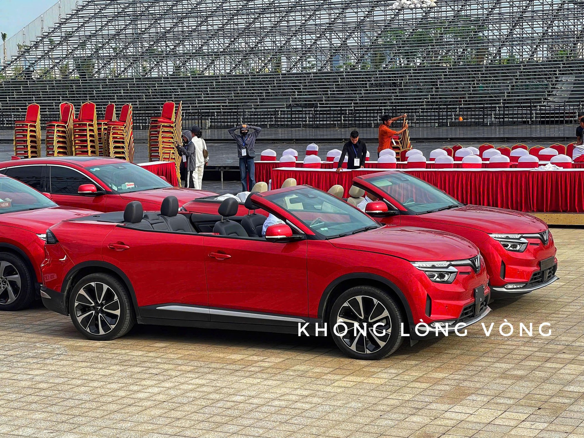 Cơ hội xem tận mắt bộ đôi VinFast VF 8 mui trần tại Hải Phòng: Thiết kế như xe thương mại, có 2 phiên bản- Ảnh 6. Cơ hội xem tận mắt bộ đôi VinFast VF 8 mui trần tại Hải Phòng: Thiết kế như xe thương mại, có 2 phiên bản- Ảnh 6.