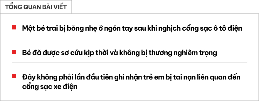 Khi đang chơi quanh &ocirc; t&ocirc; điện, b&eacute; trai bất ngờ kh&oacute;c th&eacute;t: H&agrave;nh động tưởng nhỏ h&oacute;a ra cực kỳ nguy hiểm- Ảnh 1.