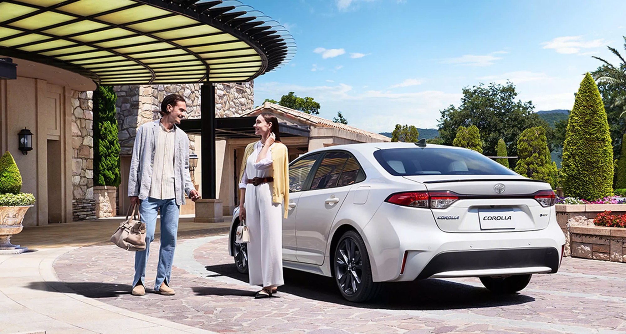 Toyota Corolla Altis 2025 ra mắt: Bỏ hẳn bản xăng, có bản 2 mô-tơ điện trước sau, thêm tính năng ADAS, giá quy đổi khiến người Việt 'phát thèm'- Ảnh 4.