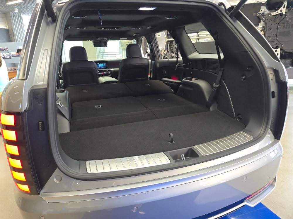 Hyundai Palisade đời mới rục rịch ra mắt ĐNÁ: Giá dự kiến quy đổi từ 2 tỷ đồng, 3 phiên bản, chỉ có hybrid, có thể sớm về Việt Nam- Ảnh 11. Hyundai Palisade đời mới rục rịch ra mắt ĐNÁ: Giá dự kiến quy đổi từ 2 tỷ đồng, 3 phiên bản, chỉ có hybrid, có thể sớm về Việt Nam- Ảnh 11.