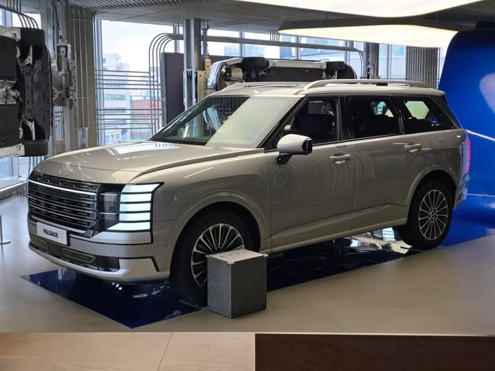 Hyundai Palisade đời mới rục rịch ra mắt ĐNÁ: Giá dự kiến quy đổi từ 2 tỷ đồng, 3 phiên bản, chỉ có hybrid, có thể sớm về Việt Nam- Ảnh 3. Hyundai Palisade đời mới rục rịch ra mắt ĐNÁ: Giá dự kiến quy đổi từ 2 tỷ đồng, 3 phiên bản, chỉ có hybrid, có thể sớm về Việt Nam- Ảnh 3.