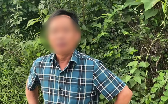Vụ cô gái tố tài xế ô tô hành hung chảy máu mồm: Người đánh là cán bộ xã- Ảnh 1. Vụ cô gái tố tài xế ô tô hành hung chảy máu mồm: Người đánh là cán bộ xã- Ảnh 1.