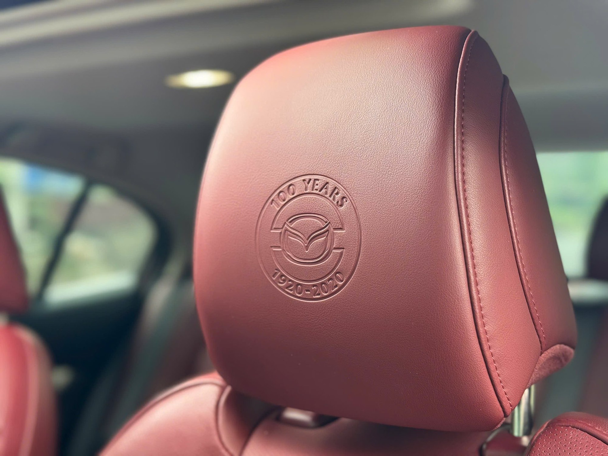 Mazda3 2020 rao bán gần 600 triệu: Gần đắt nhất thị trường, khó “đụng hàng”, chỉ có 40 chiếc toàn Việt Nam- Ảnh 13. Mazda3 2020 rao bán gần 600 triệu: Gần đắt nhất thị trường, khó “đụng hàng”, chỉ có 40 chiếc toàn Việt Nam- Ảnh 13.