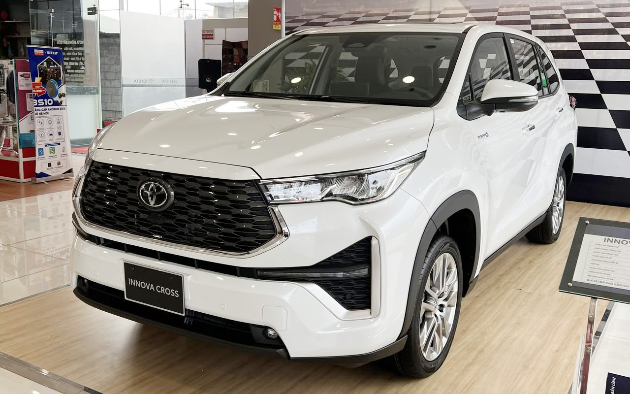 Toyota Innova Cross vượt XL7, trở lại thành vua doanh số hybrid, Sorento hybrid xuất hiện sau một tháng không bán nổi xe nào- Ảnh 3. Toyota Innova Cross vượt XL7, trở lại thành vua doanh số hybrid, Sorento hybrid xuất hiện sau một tháng không bán nổi xe nào- Ảnh 3.