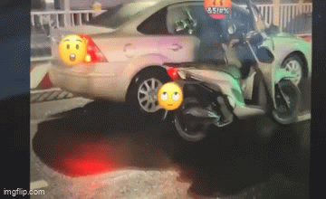 Người phụ nữ tạt đầu, đập vỡ kính ô tô khiến cả phố bức xúc: Mối quan hệ của 2 người- Ảnh 2. Người phụ nữ tạt đầu, đập vỡ kính ô tô khiến cả phố bức xúc: Mối quan hệ của 2 người- Ảnh 2.
