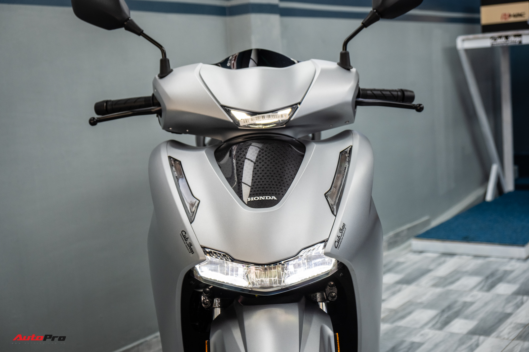 Lô Honda SH 350i 2025 nhập Ý đầu tiên về Việt Nam: Giá nước ngoài từ 174 triệu, bản tương tự ở Việt Nam chỉ 151 triệu đồng- Ảnh 5.