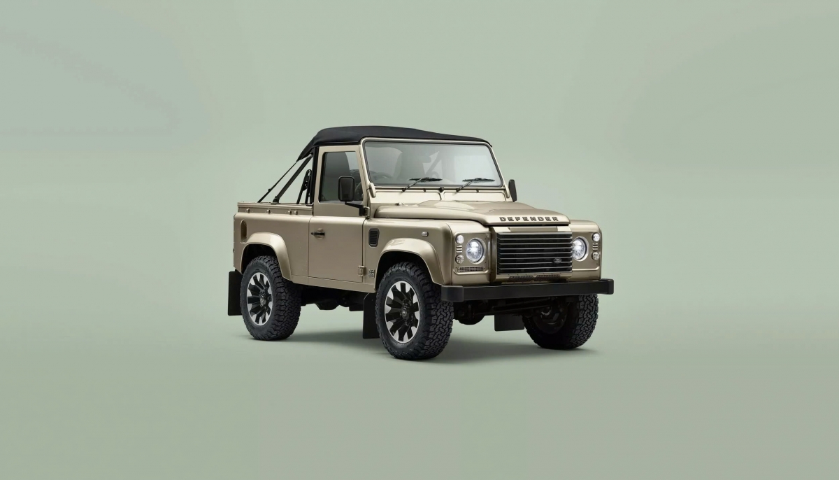 Land Rover Defender V8 “mới-mà-cũ” đầy mê hoặc, giá gần 7 tỷ đồng- Ảnh 3. Land Rover Defender V8 “mới-mà-cũ” đầy mê hoặc, giá gần 7 tỷ đồng- Ảnh 3.