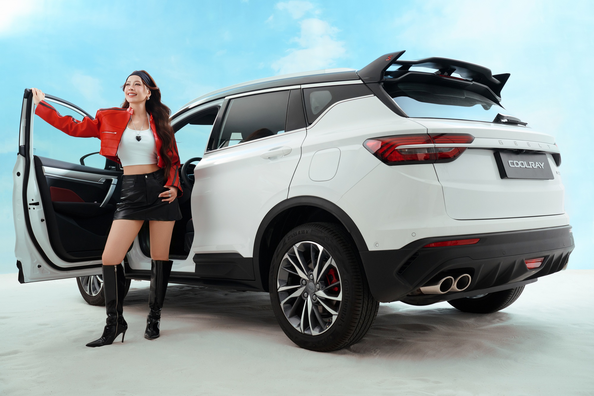 Lái thử xe Geely Coolray, thử vận may trúng luôn xe thật- Ảnh 2. Lái thử xe Geely Coolray, thử vận may trúng luôn xe thật- Ảnh 2.