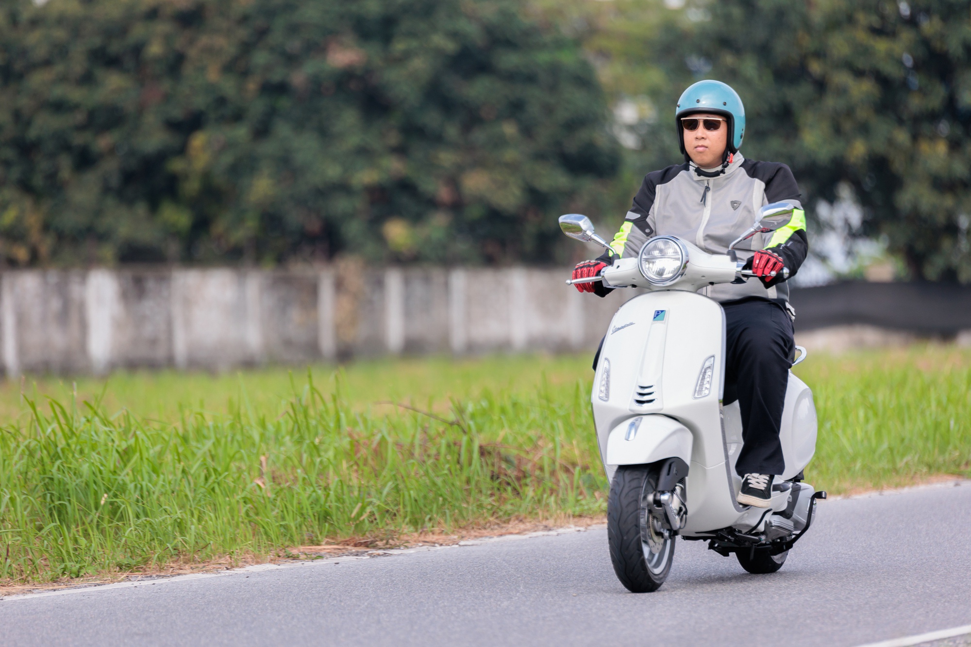 Ghé thăm nhà máy Piaggio top đầu thế giới, trải nghiệm xe: Vespa Primavera êm ái cho phái nữ, Sprint bốc mạnh cho người mê thể thao- Ảnh 17. Ghé thăm nhà máy Piaggio top đầu thế giới, trải nghiệm xe: Vespa Primavera êm ái cho phái nữ, Sprint bốc mạnh cho người mê thể thao- Ảnh 17.