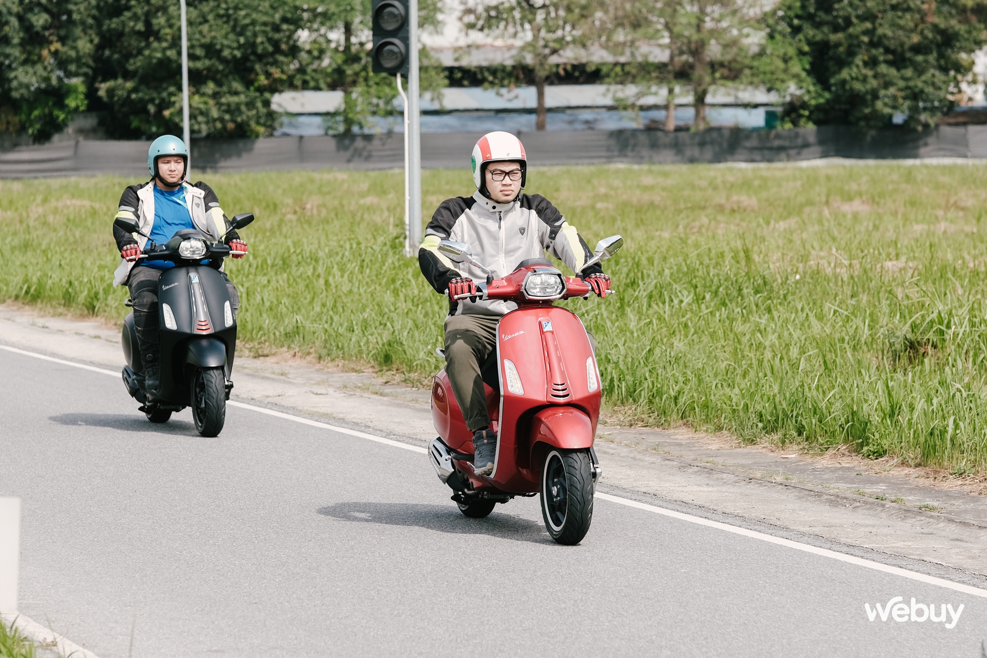 Ghé thăm nhà máy Piaggio top đầu thế giới, trải nghiệm xe: Vespa Primavera êm ái cho phái nữ, Sprint bốc mạnh cho người mê thể thao- Ảnh 19. Ghé thăm nhà máy Piaggio top đầu thế giới, trải nghiệm xe: Vespa Primavera êm ái cho phái nữ, Sprint bốc mạnh cho người mê thể thao- Ảnh 19.