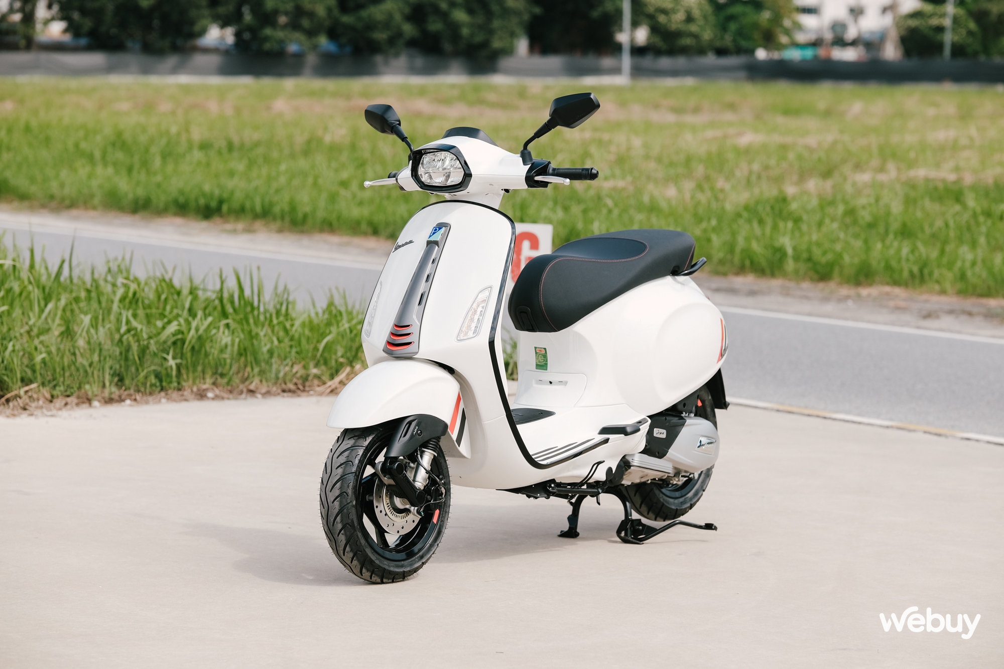 Ghé thăm nhà máy Piaggio top đầu thế giới, trải nghiệm xe: Vespa Primavera êm ái cho phái nữ, Sprint bốc mạnh cho người mê thể thao- Ảnh 10. Ghé thăm nhà máy Piaggio top đầu thế giới, trải nghiệm xe: Vespa Primavera êm ái cho phái nữ, Sprint bốc mạnh cho người mê thể thao- Ảnh 10.