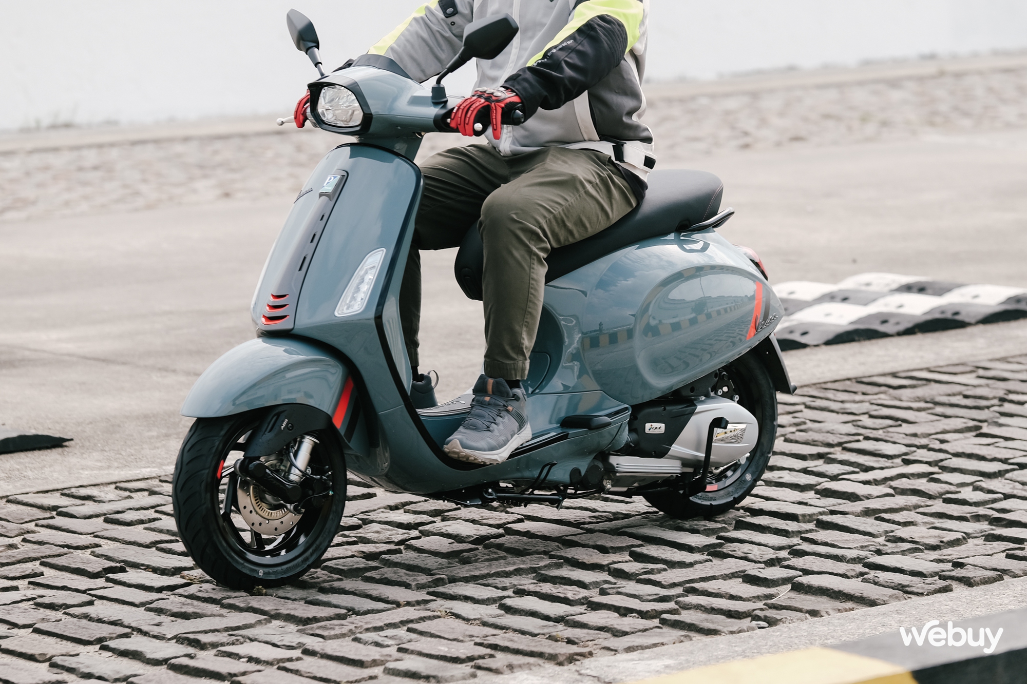 Ghé thăm nhà máy Piaggio top đầu thế giới, trải nghiệm xe: Vespa Primavera êm ái cho phái nữ, Sprint bốc mạnh cho người mê thể thao- Ảnh 22. Ghé thăm nhà máy Piaggio top đầu thế giới, trải nghiệm xe: Vespa Primavera êm ái cho phái nữ, Sprint bốc mạnh cho người mê thể thao- Ảnh 22.