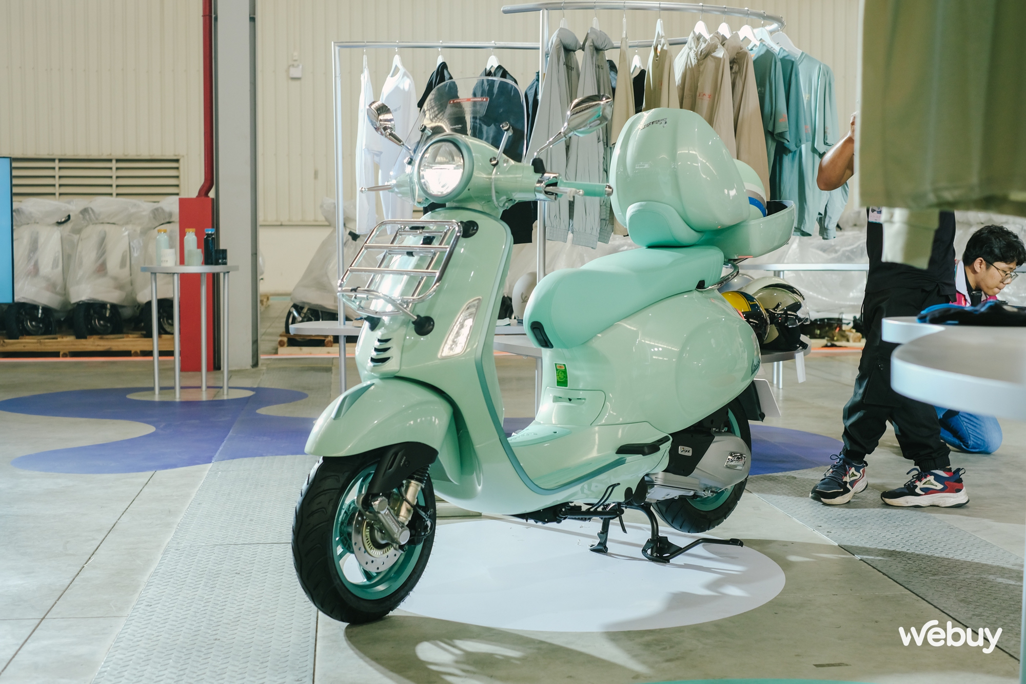 Ghé thăm nhà máy Piaggio top đầu thế giới, trải nghiệm xe: Vespa Primavera êm ái cho phái nữ, Sprint bốc mạnh cho người mê thể thao- Ảnh 4. Ghé thăm nhà máy Piaggio top đầu thế giới, trải nghiệm xe: Vespa Primavera êm ái cho phái nữ, Sprint bốc mạnh cho người mê thể thao- Ảnh 4.