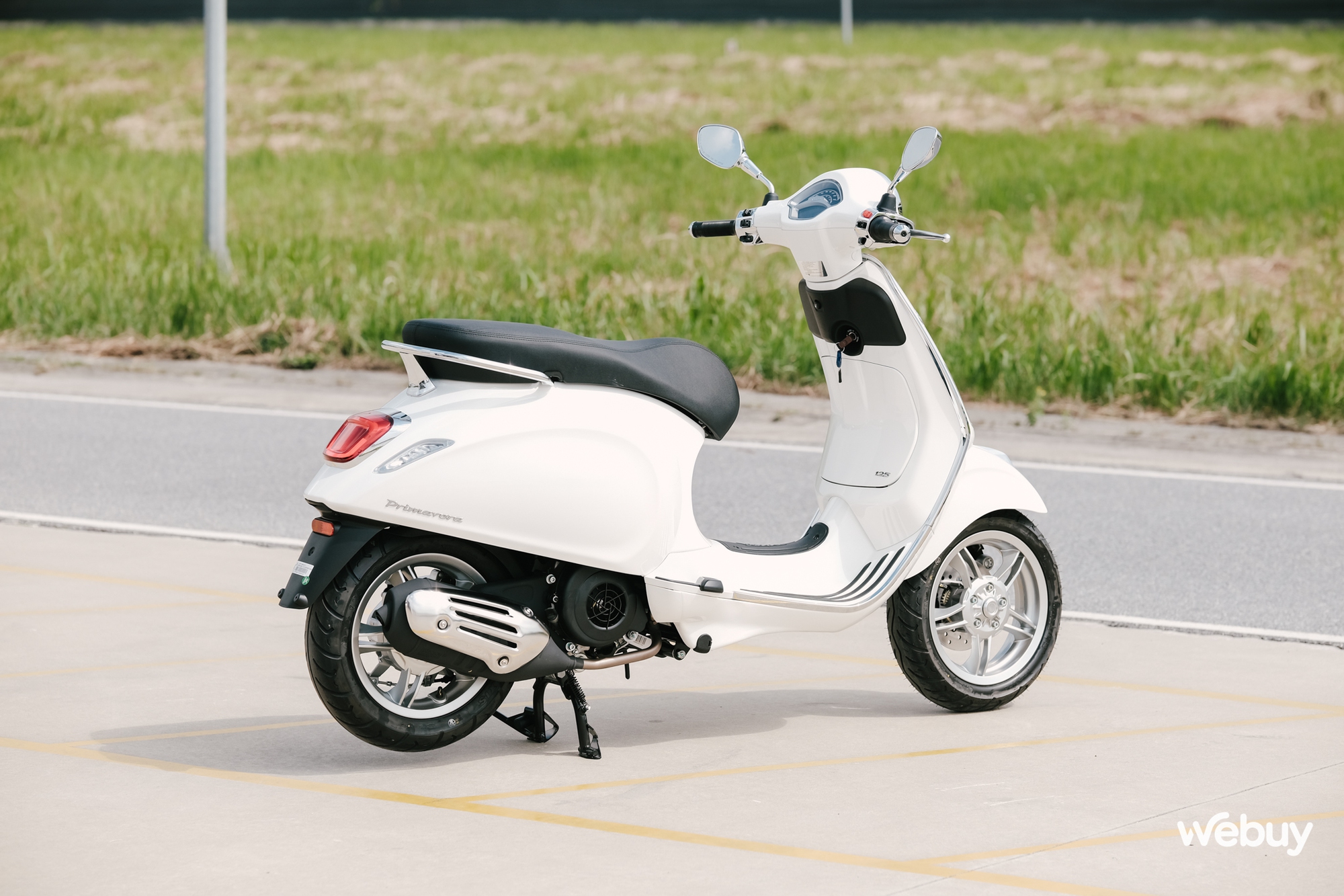 Ghé thăm nhà máy Piaggio top đầu thế giới, trải nghiệm xe: Vespa Primavera êm ái cho phái nữ, Sprint bốc mạnh cho người mê thể thao- Ảnh 12. Ghé thăm nhà máy Piaggio top đầu thế giới, trải nghiệm xe: Vespa Primavera êm ái cho phái nữ, Sprint bốc mạnh cho người mê thể thao- Ảnh 12.