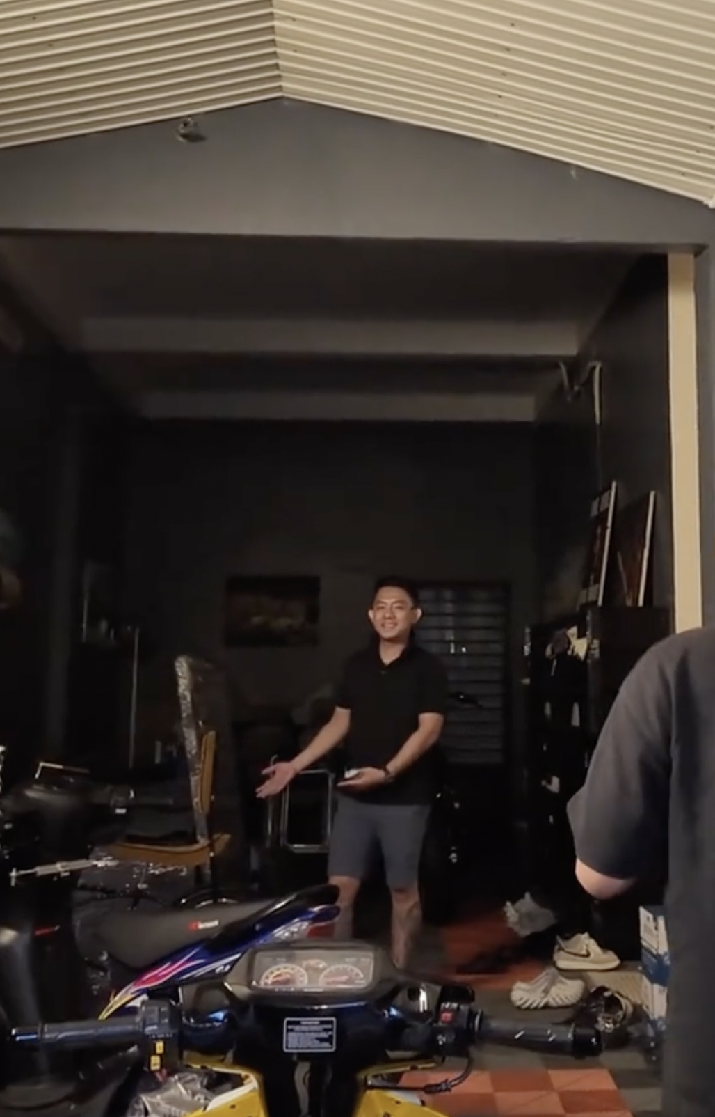 Bên trong căn nhà ngập tràn siêu xe của Tống Đông Khuê- Ảnh 3. Bên trong căn nhà ngập tràn siêu xe của Tống Đông Khuê- Ảnh 3.