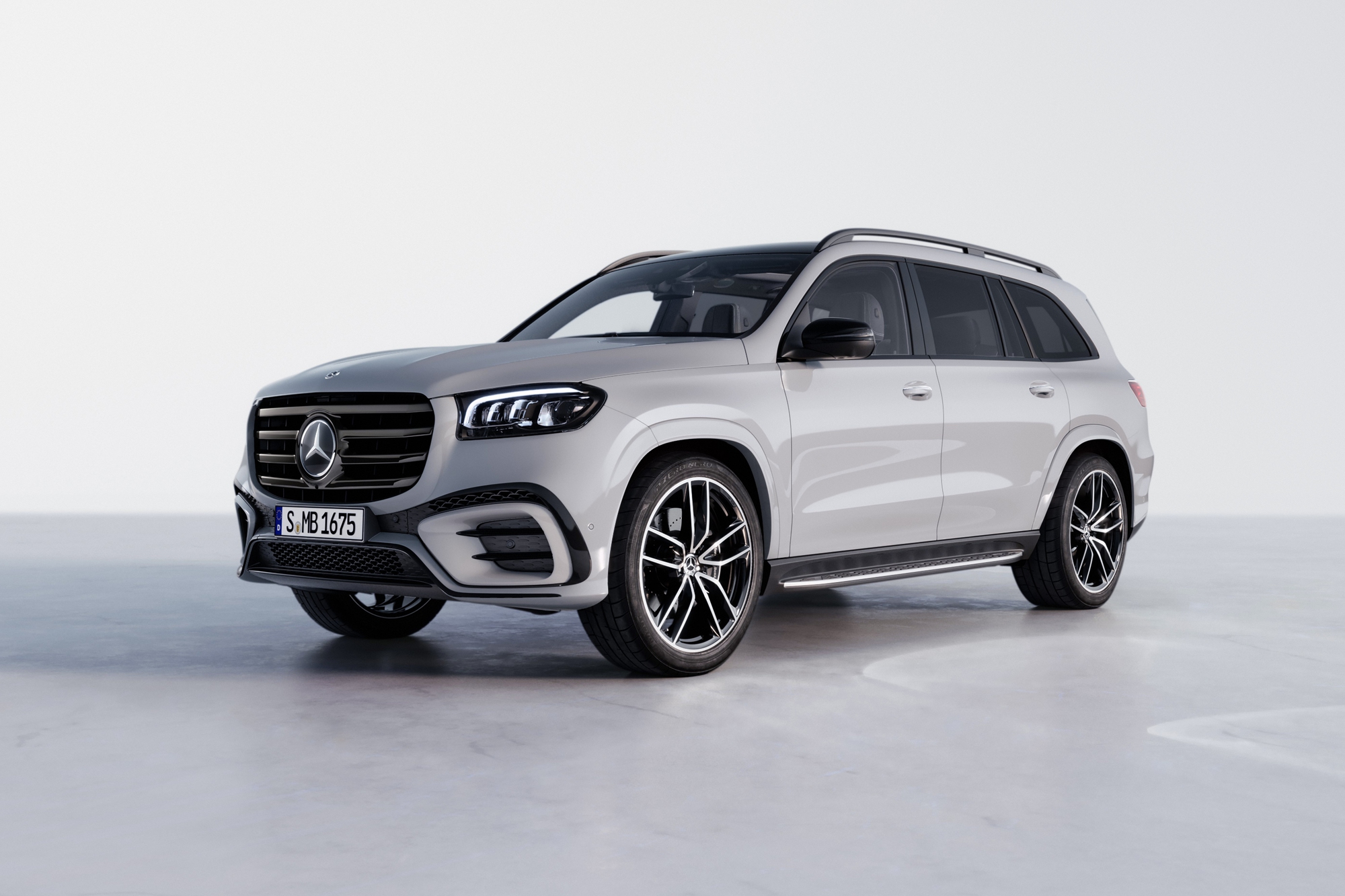 Mercedes-Benz có loạt xe mới tại Việt Nam: SL 63 bản mạnh hơn 800hp giá 12,29 tỷ đồng, GLS 2025 có cả bản thường và Maybach, cạnh tranh X7- Ảnh 6. Mercedes-Benz có loạt xe mới tại Việt Nam: SL 63 bản mạnh hơn 800hp giá 12,29 tỷ đồng, GLS 2025 có cả bản thường và Maybach, cạnh tranh X7- Ảnh 6.