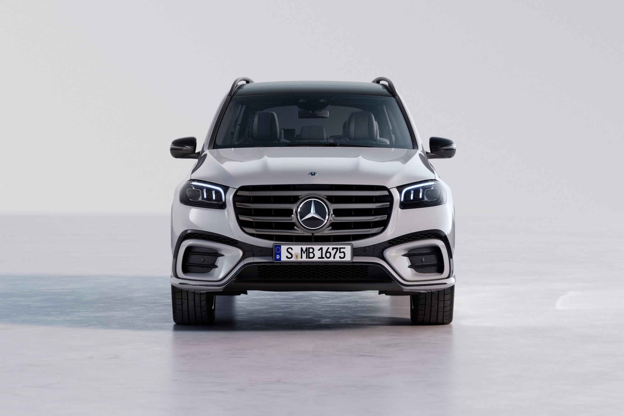 Mercedes-Benz có loạt xe mới tại Việt Nam: SL 63 bản mạnh hơn 800hp giá 12,29 tỷ đồng, GLS 2025 có cả bản thường và Maybach, cạnh tranh X7- Ảnh 2. Mercedes-Benz có loạt xe mới tại Việt Nam: SL 63 bản mạnh hơn 800hp giá 12,29 tỷ đồng, GLS 2025 có cả bản thường và Maybach, cạnh tranh X7- Ảnh 2.