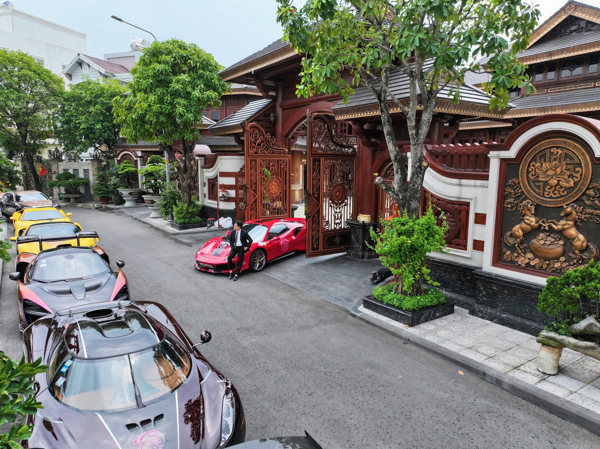 Đại gia Hoàng Kim Khánh lại mang Koenigsegg Regera đi ‘chạy show’ ở Lâm Đồng, lần này còn làm điều chưa từng có- Ảnh 2.