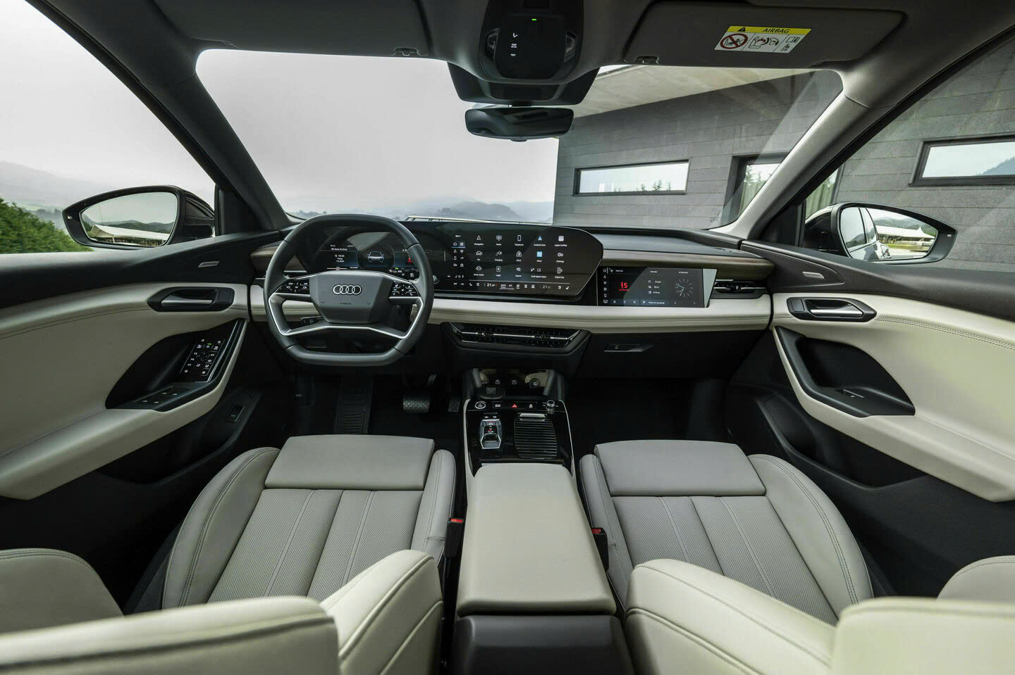 Audi Q6 e-tron lộ ảnh tại Việt Nam: Giá dự kiến hơn 3 tỷ đồng, mạnh 322 mã lực, chạy Hà Nội - Vinh khứ hồi không cần sạc- Ảnh 7. Audi Q6 e-tron lộ ảnh tại Việt Nam: Giá dự kiến hơn 3 tỷ đồng, mạnh 322 mã lực, chạy Hà Nội - Vinh khứ hồi không cần sạc- Ảnh 7.