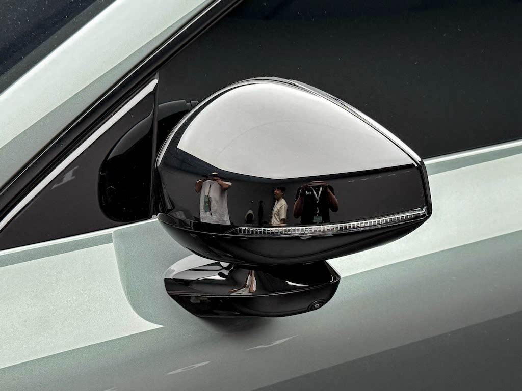 Ảnh thực tế Volvo XC70 vừa ‘hồi sinh’: Nhìn như xe điện nhưng là PHEV, mâm khủng 21 inch, về Việt Nam dễ tranh khách của ‘đàn em’ XC60- Ảnh 14.