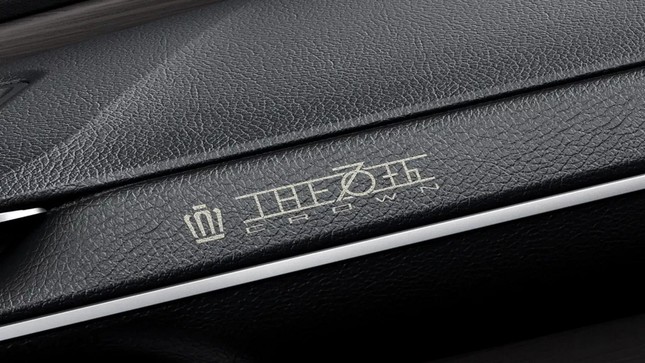 Toyota Crown ra phiên bản đặc biệt hai tông màu như Maybach- Ảnh 8.