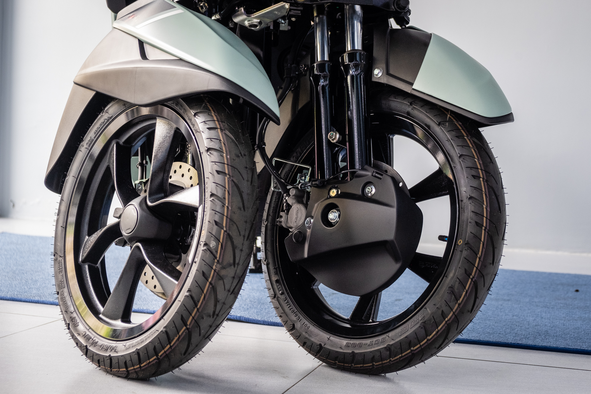 Yamaha Tricity 155 về Việt Nam: Bánh kép phía trước cho người người thích 'độc lạ', giá quy đổi từ 103 triệu đồng- Ảnh 4.