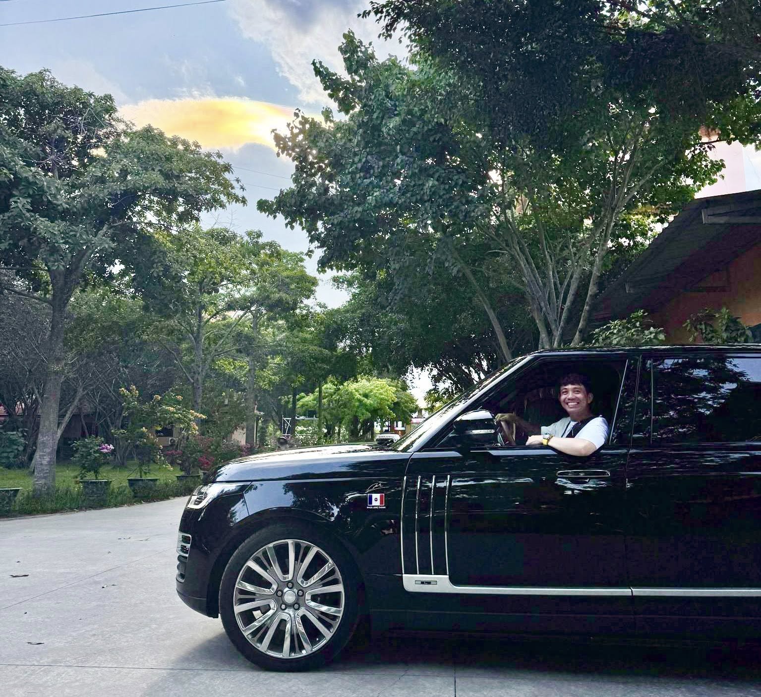 Minh Nhựa chia tay Range Rover SVAutobiography sau 3 năm gắn bó, giá rao 8 tỷ tiệm cận Mercedes-Maybach S-Class- Ảnh 2. Minh Nhựa chia tay Range Rover SVAutobiography sau 3 năm gắn bó, giá rao 8 tỷ tiệm cận Mercedes-Maybach S-Class- Ảnh 2.