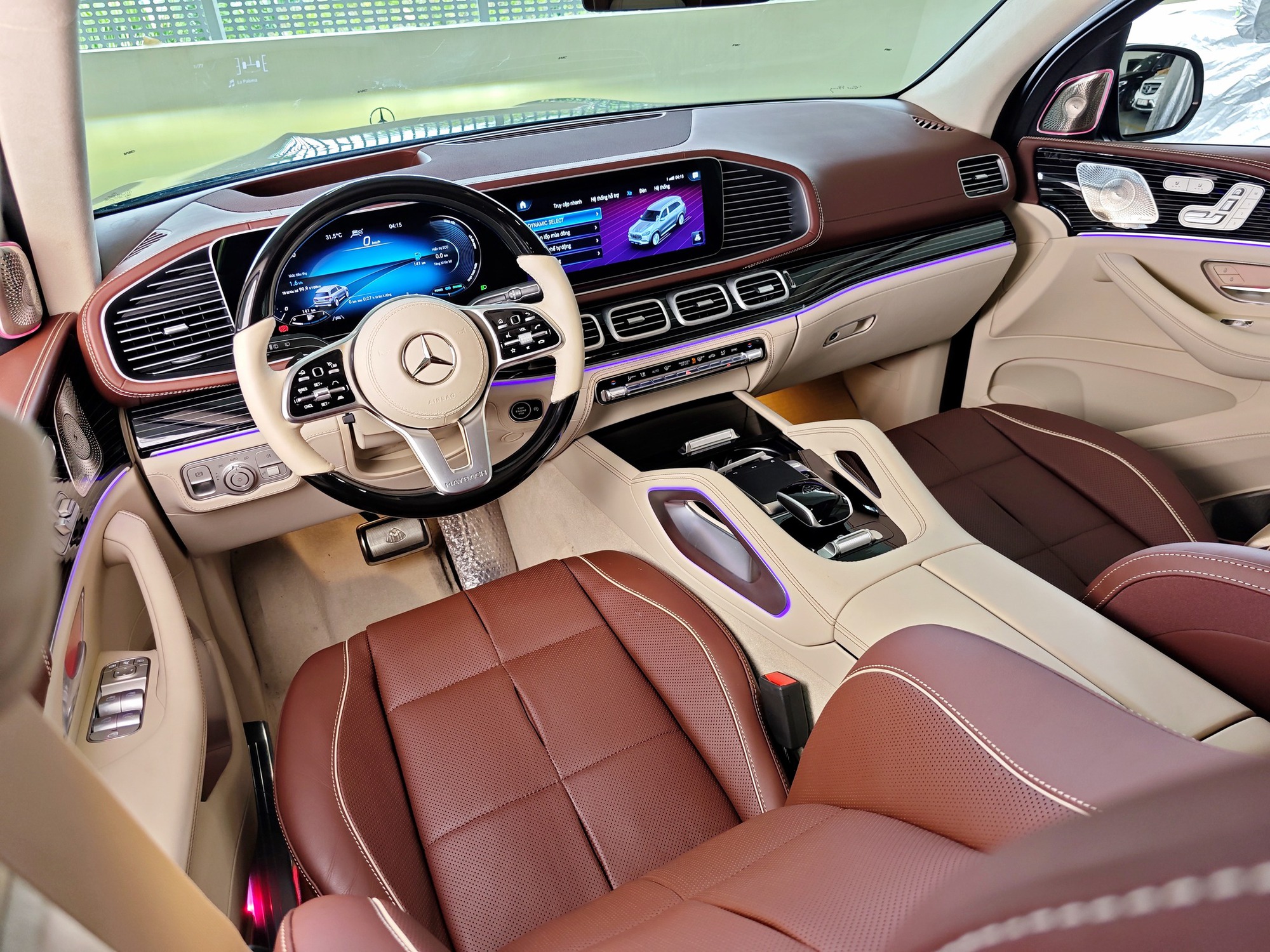 Cận cảnh Mercedes-Maybach GLS 480 hiếm ở đại lý: Riêng tiền chọn màu sơn thừa mua Mazda CX-5 bản cao nhất- Ảnh 8. Cận cảnh Mercedes-Maybach GLS 480 hiếm ở đại lý: Riêng tiền chọn màu sơn thừa mua Mazda CX-5 bản cao nhất- Ảnh 8.
